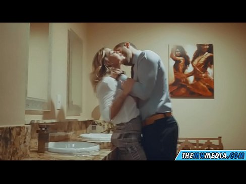 ❤️ Ketika seorang pirang berdada menggoda Anda di toilet umum ❤️❌ Porno di porno id.hentai-id-tv.ru ️❤